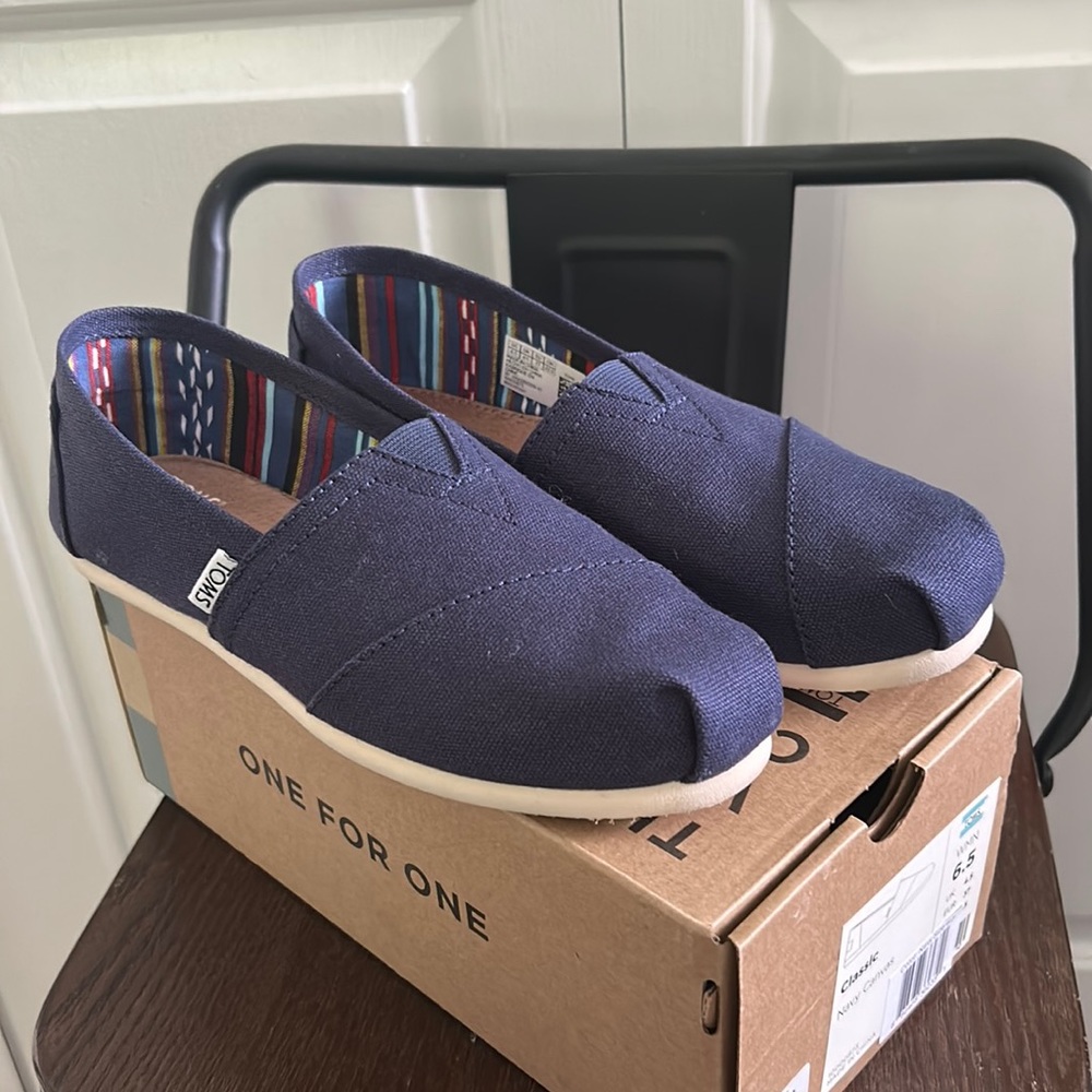 Toms